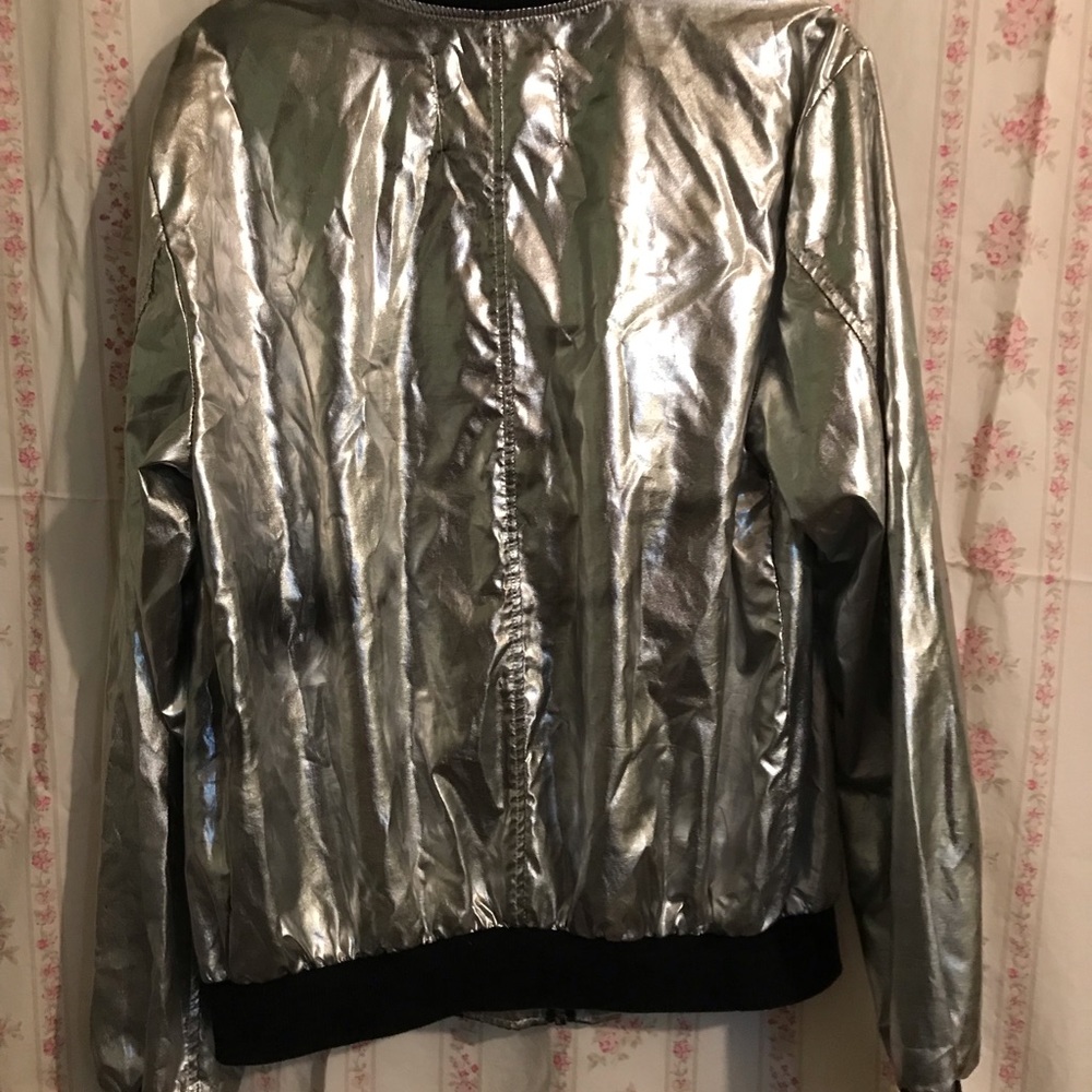 Jacket - Picture 5 of 6